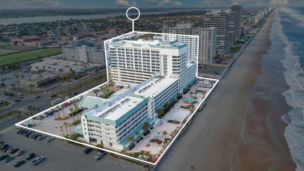 Daytona Getaway With Direct Ocean Views * Daytona Beach