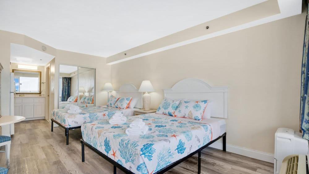Daytona Getaway With Direct Ocean Views * Daytona Beach