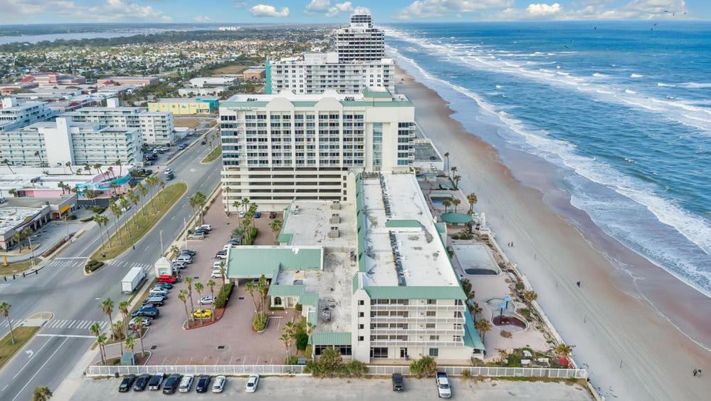 Daytona Getaway With Direct Ocean Views Apartment