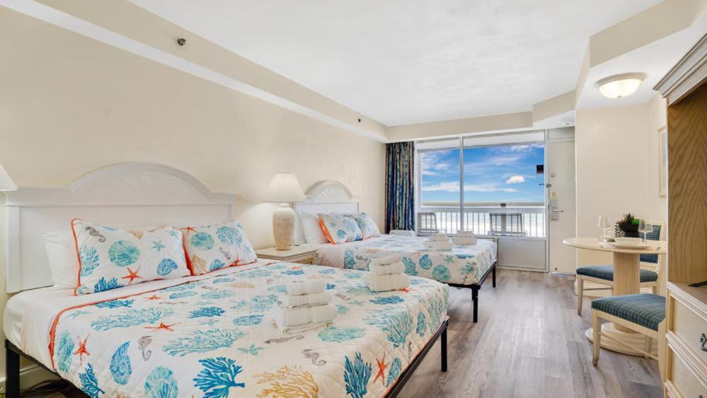 Daytona Getaway With Direct Ocean Views *
